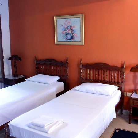 Hotel Bavaria Asuncion Exteriör bild