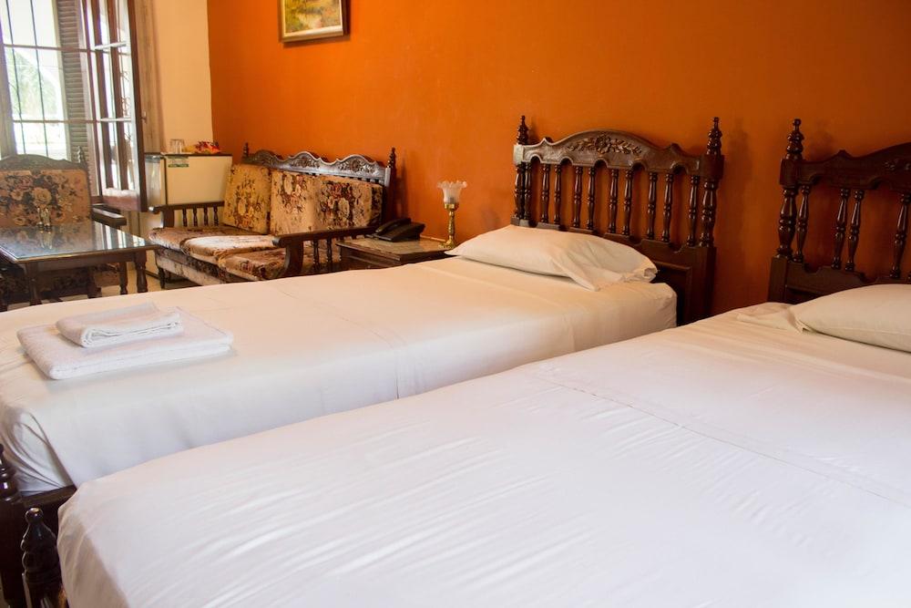 Hotel Bavaria Asuncion Exteriör bild