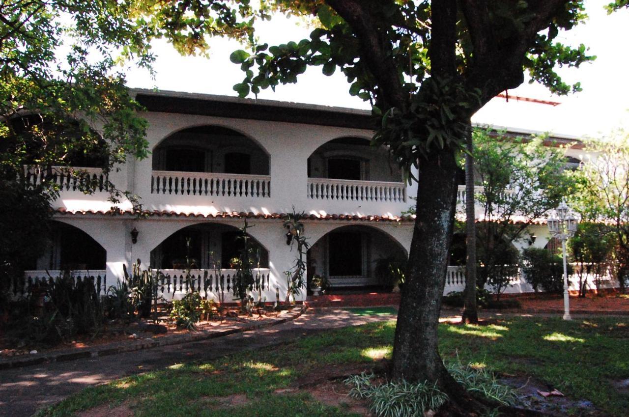 Hotel Bavaria Asuncion Exteriör bild